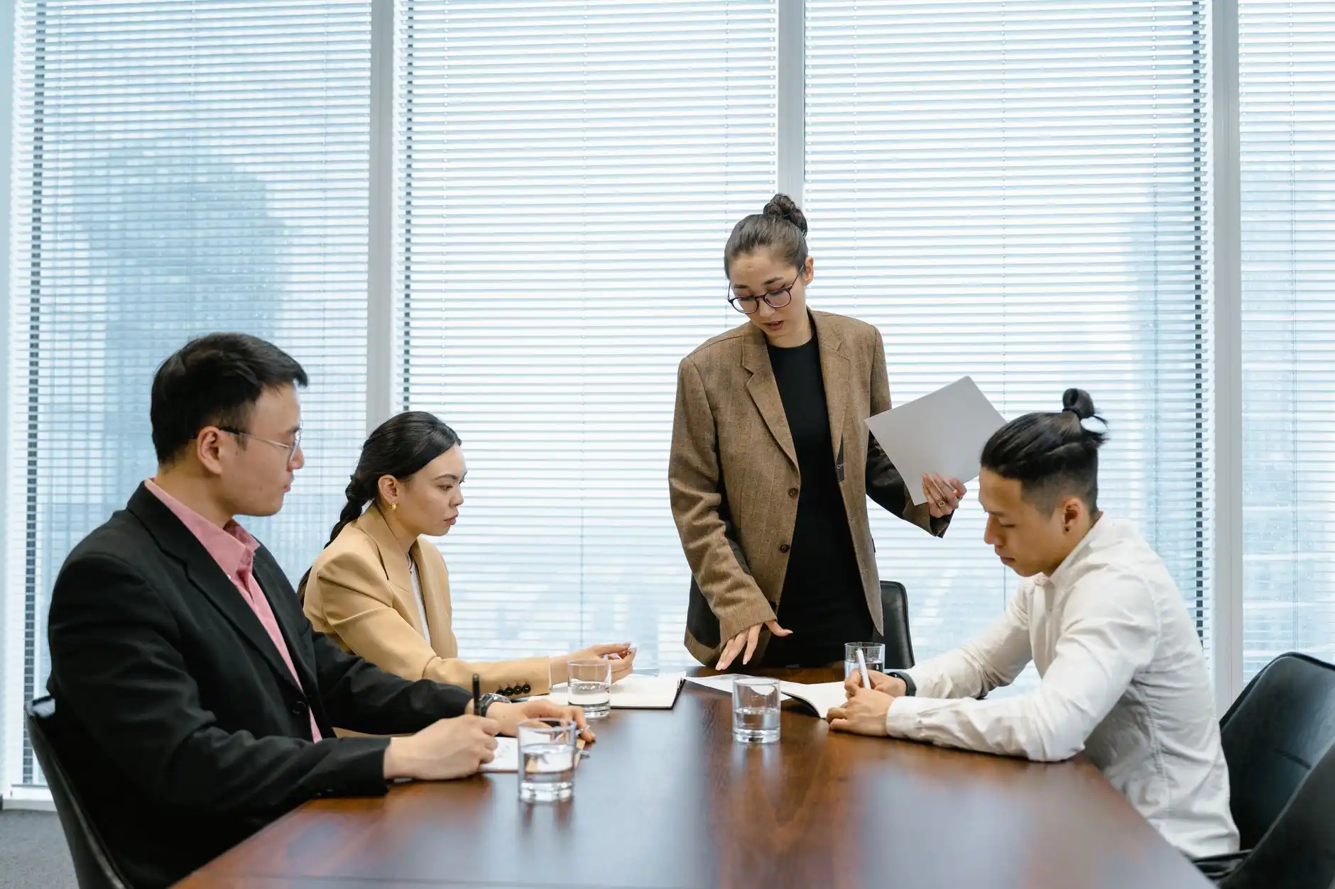 巴彦淖尔河大附属医院多学科协作诊疗模式在综合医疗服务中的应用解析